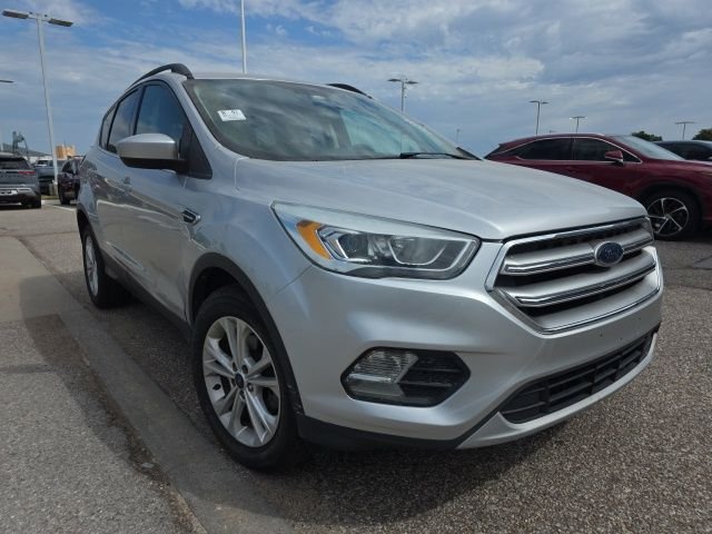 Used 2017 Silver Ford SE image 1
