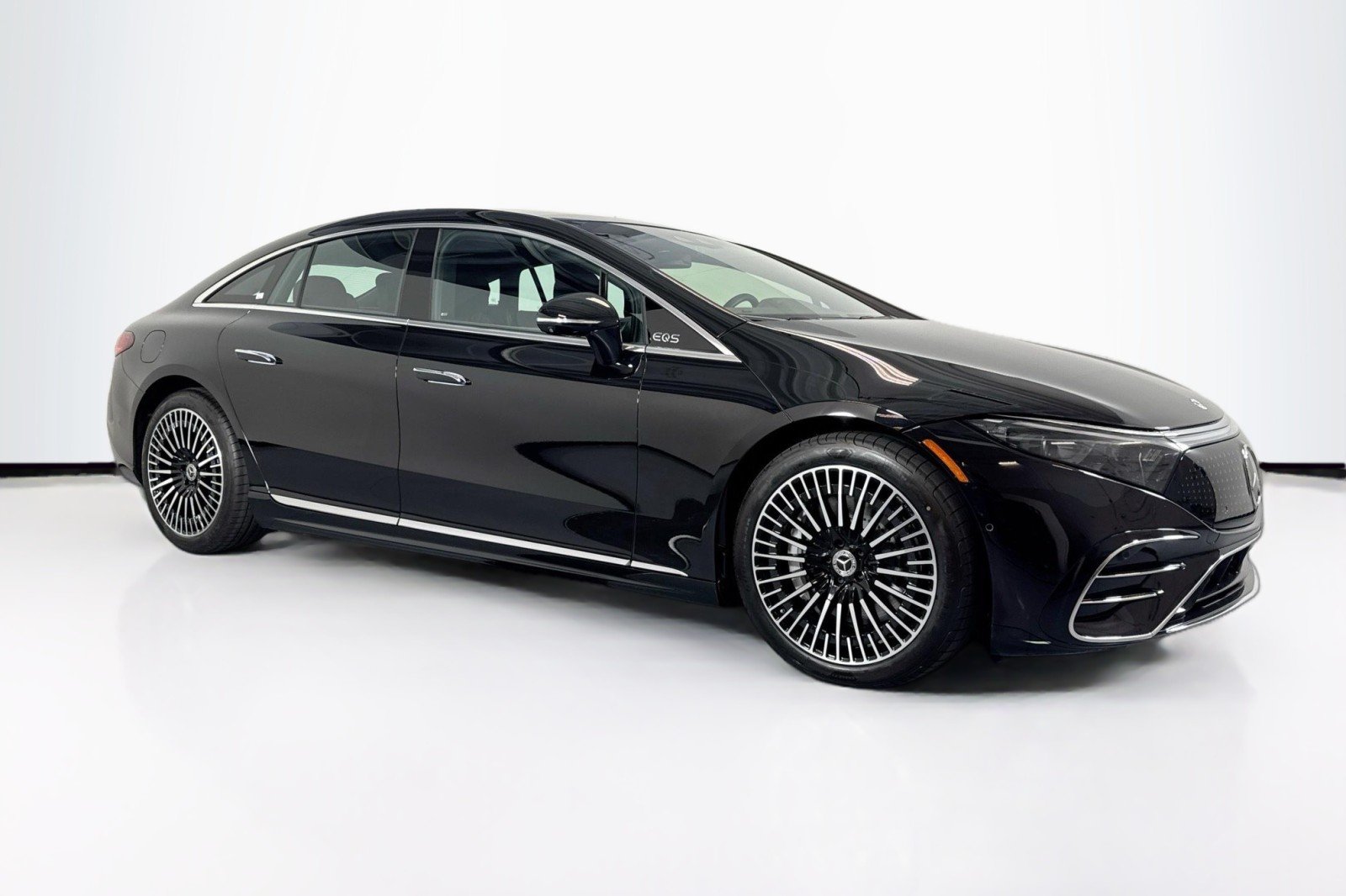 Certified Used 2023 Obsidian Black Metallic Mercedes-Benz EQS 580 4MATIC® Sedan image 3