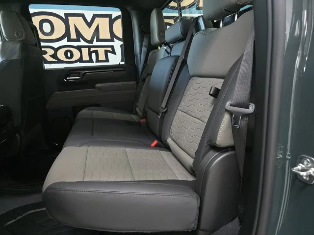 2026 Chevrolet Silverado 2500 HD ZR2 - Photo 10