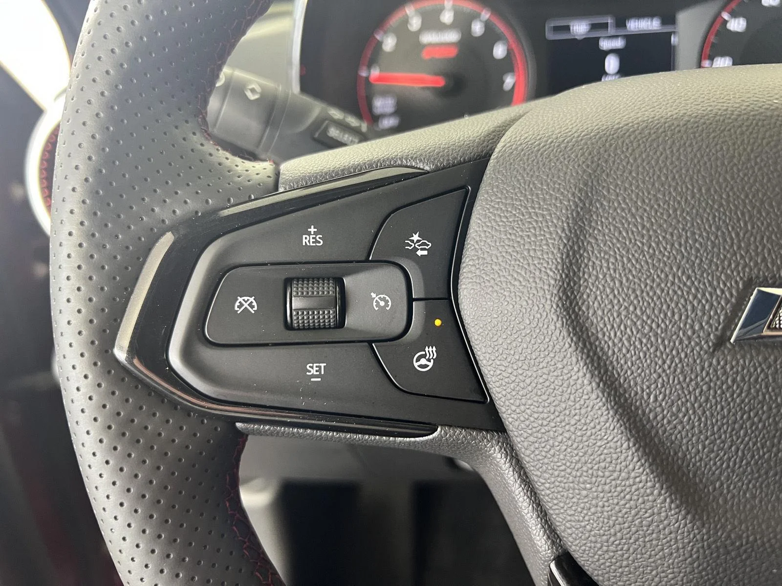 Used 2024 Crimson Chevrolet 1RS image 8
