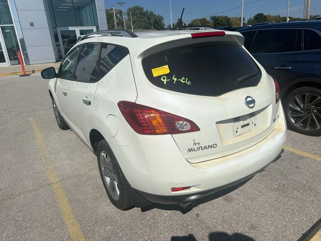 Used 2009 White Nissan SL image 7