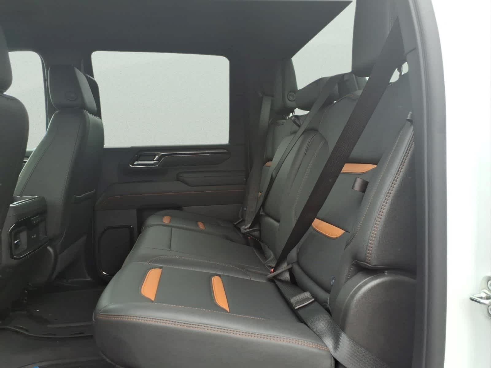 Used 2025 Summit White GMC AT4 image 28