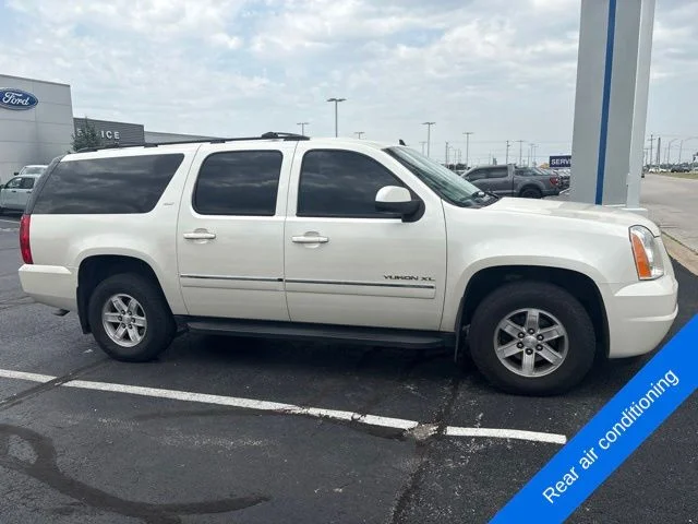 Used 2014 White Diamond Clearcoat GMC SLT 1500 image 9