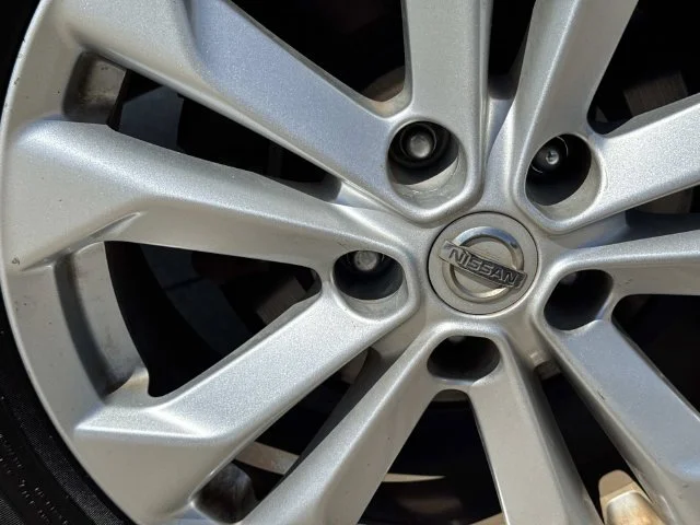 Used 2016 Red Nissan SV image 26