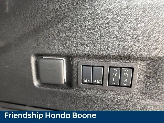 Used 2025 Silver GMC Denali image 42