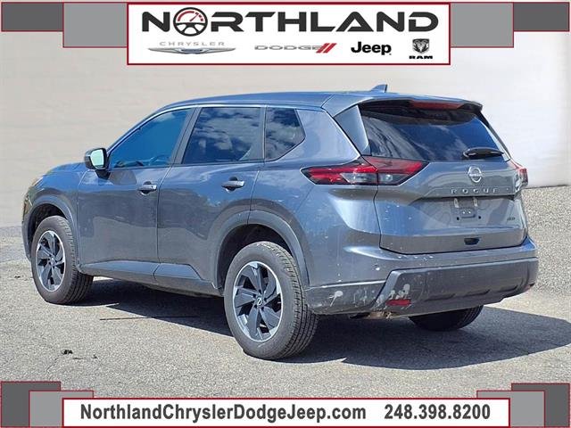 Certified Used 2025 Gun Metallic Nissan SV image 2