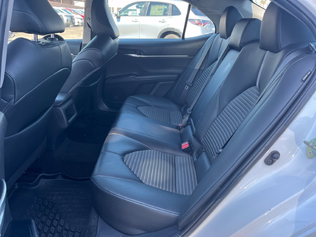 Used 2020 White Toyota SE image 11