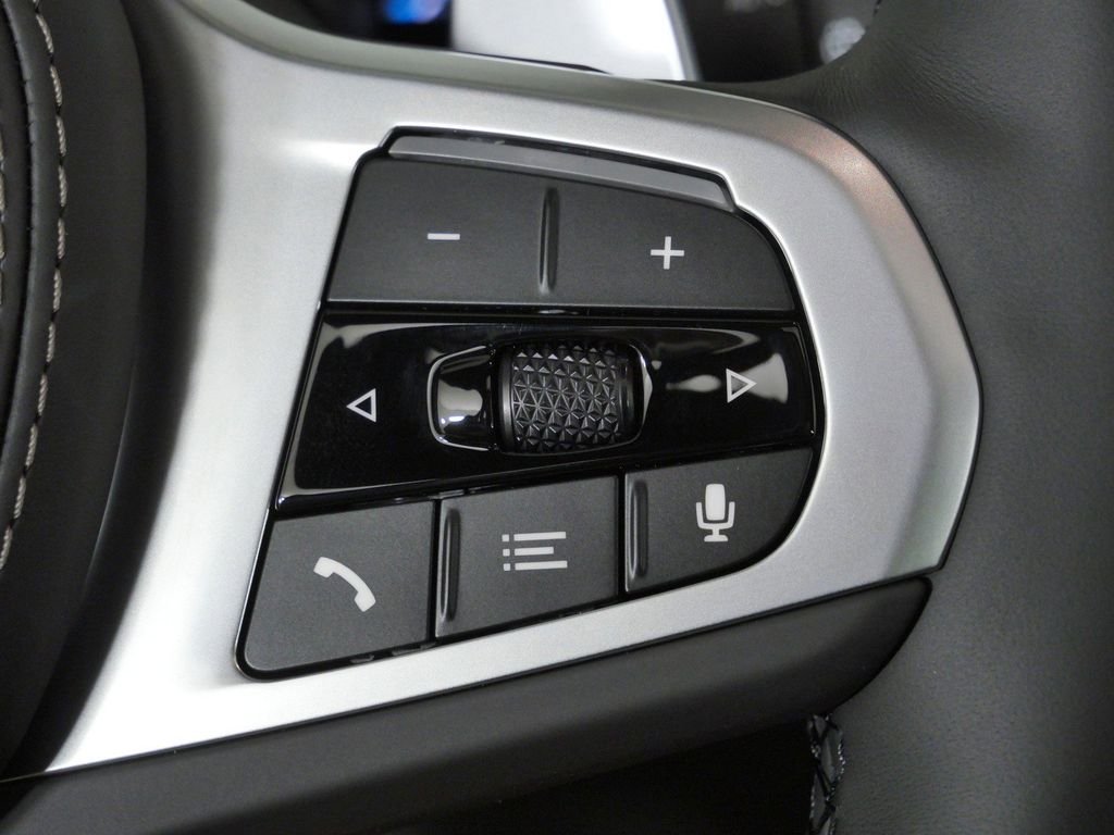 New 2026 Black Sapphire Metallic BMW xDrive40i image 42