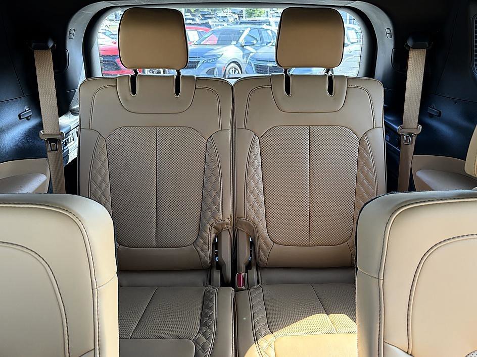 Used 2023 Bright White Clearcoat Jeep Summit image 12