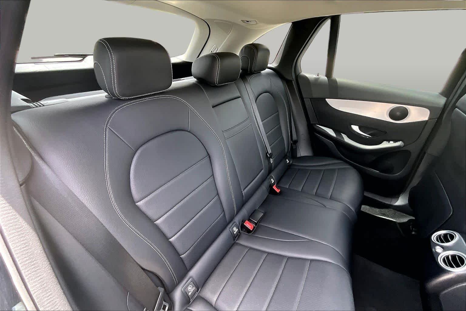 Used 2022 Black Mercedes-Benz GLC 300 image 20