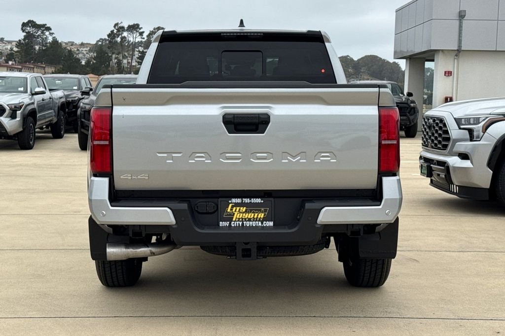 2025 Toyota Tacoma SR5 - Photo 5