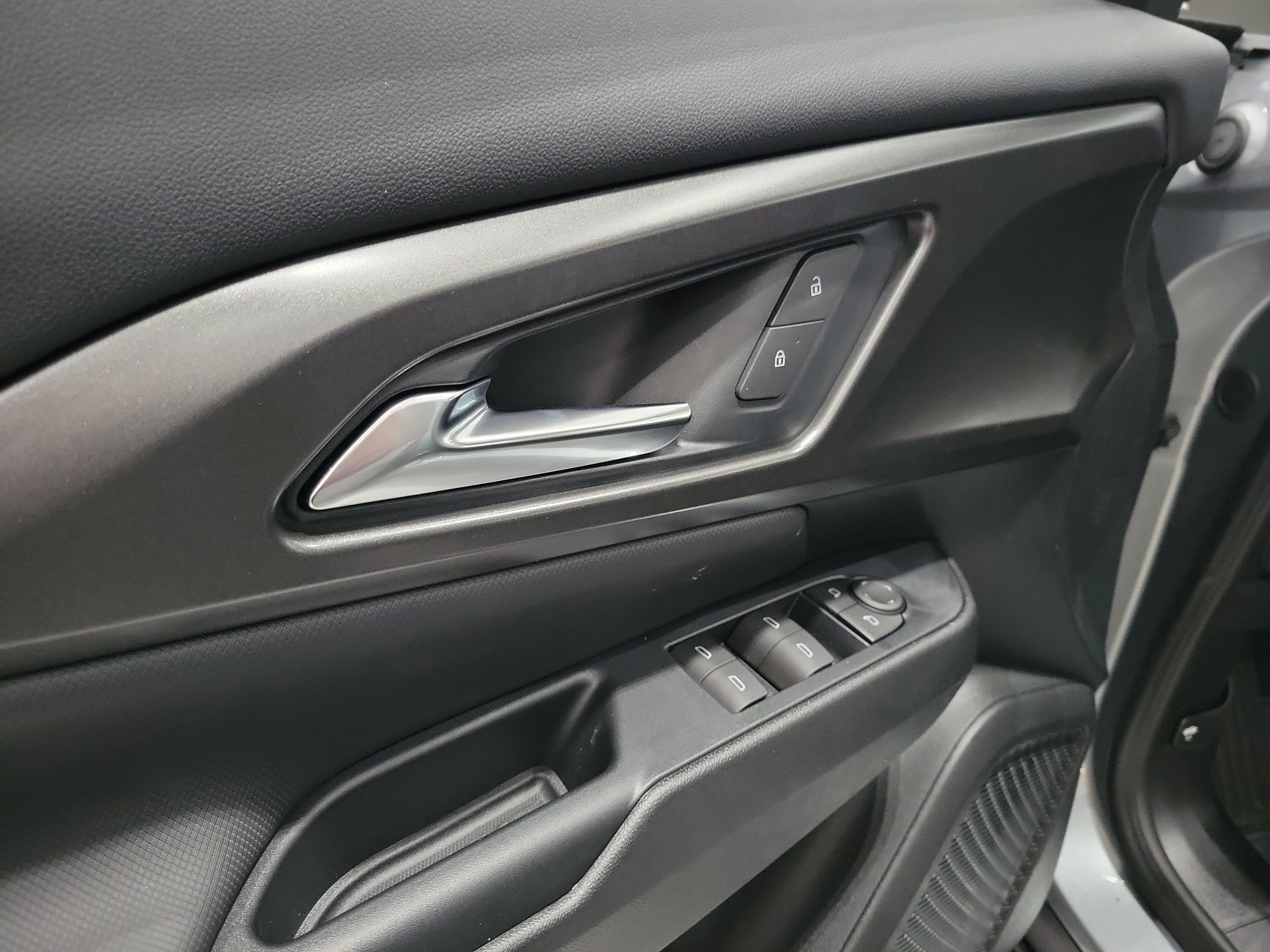 2026 Chevrolet Equinox EV 1LT - Photo 18