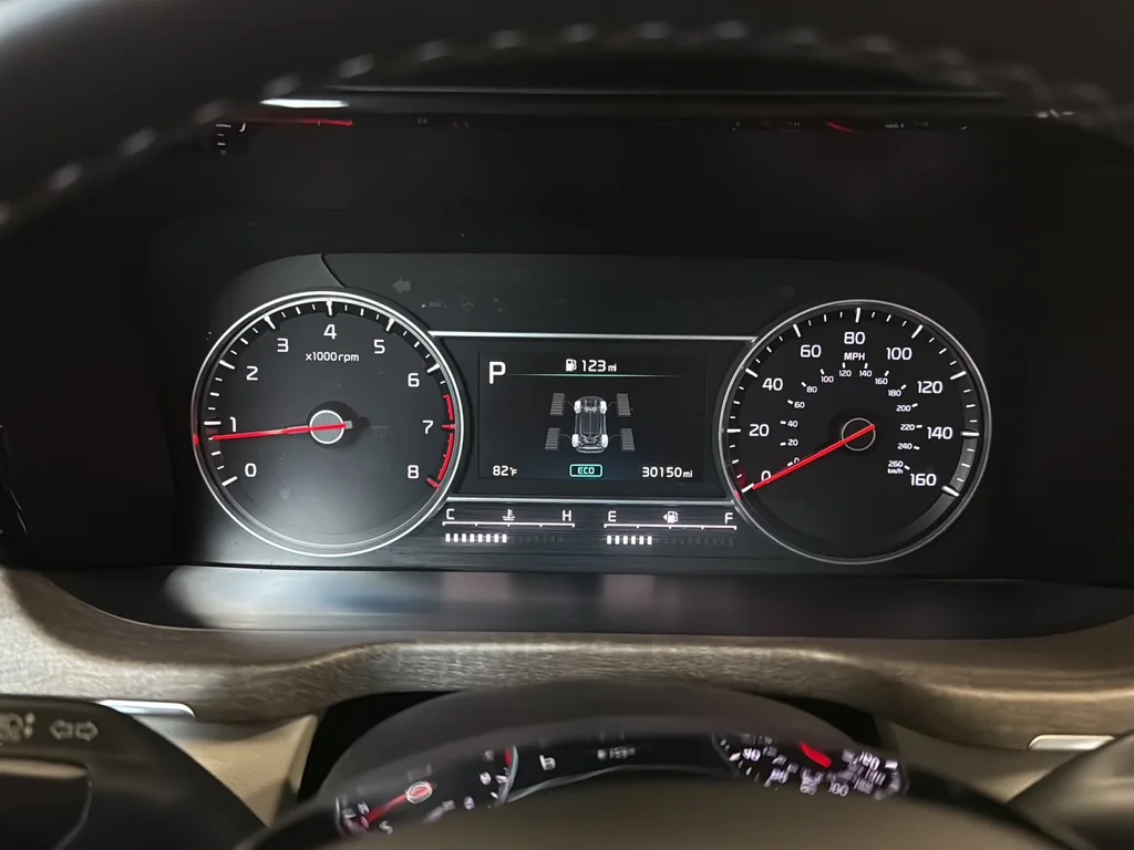 Used 2023 Wolf Gray Kia X-Line EX image 17
