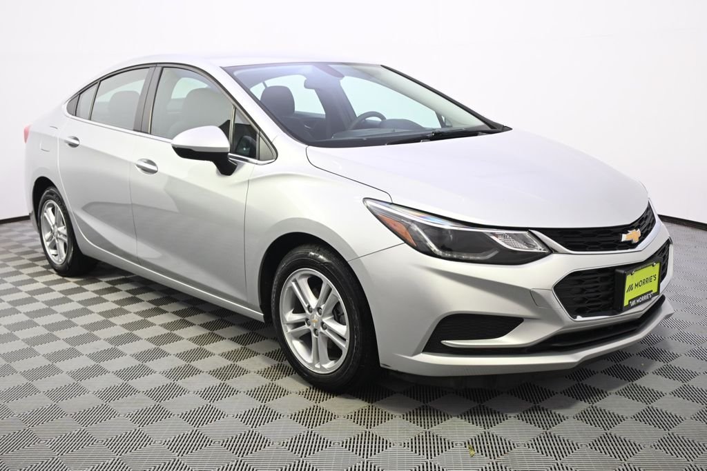 Used 2017 Silver Ice Metallic Chevrolet LT image 8