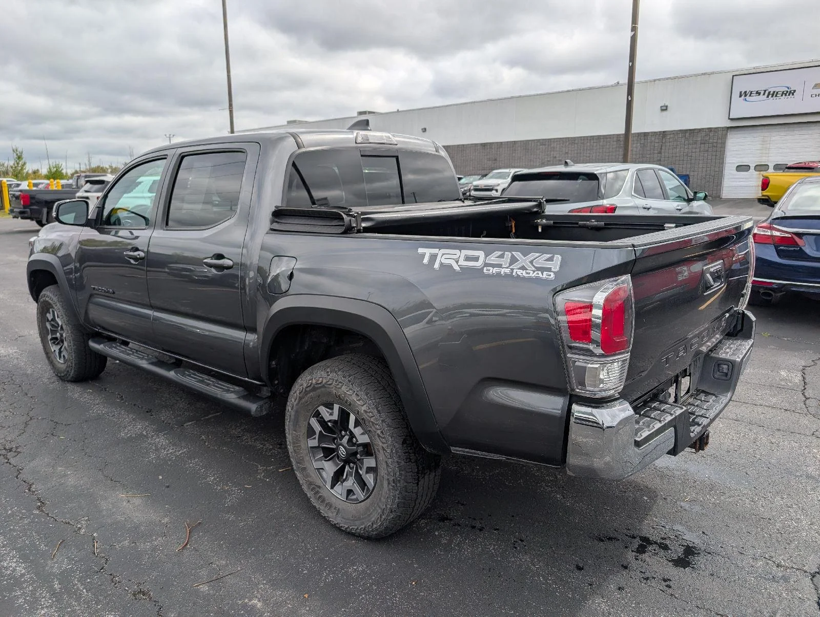 Used 2023  Toyota SR image 6
