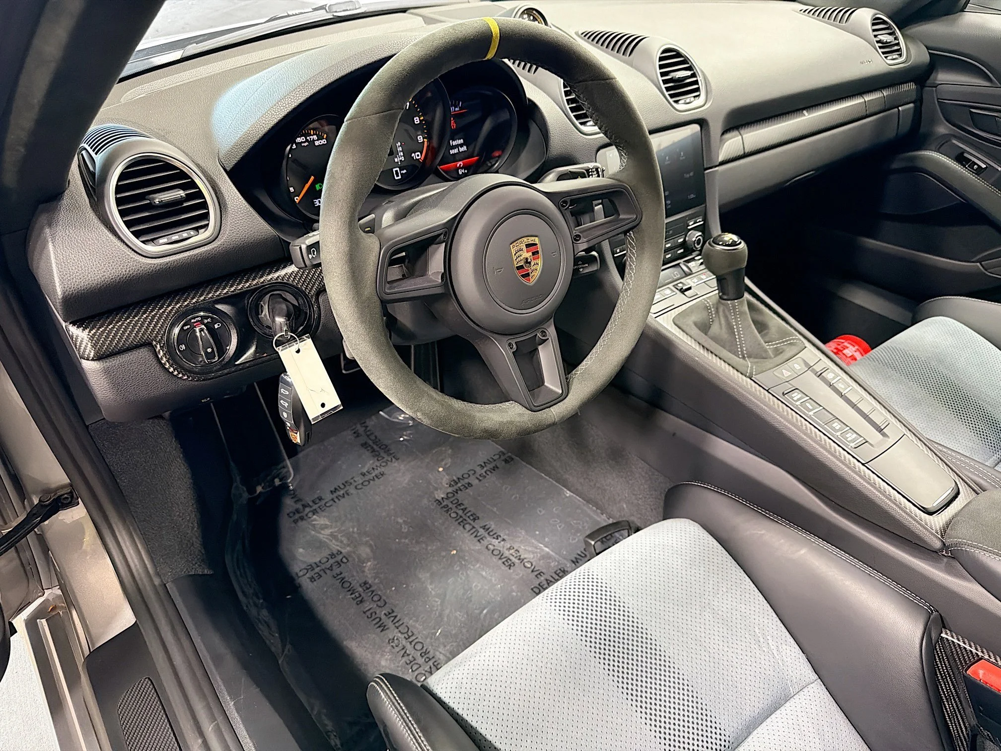 2025 Porsche 718 GT4 RS - Photo 12