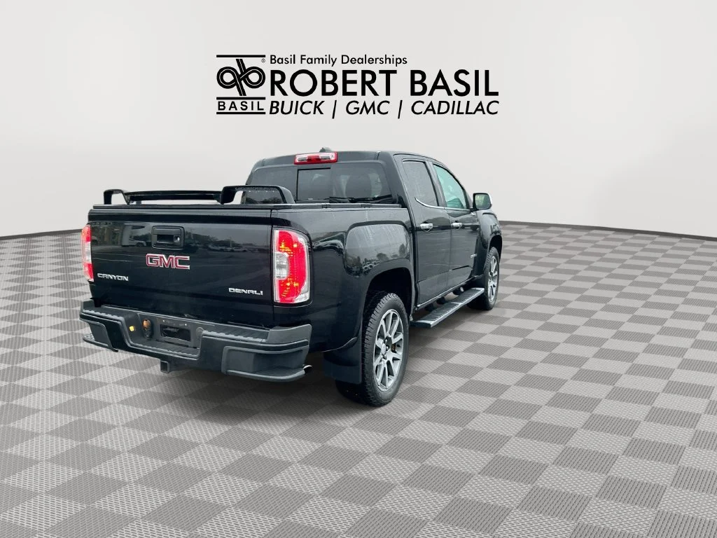 Used 2018 ONYX BLACK GMC 4WD Denali image 8