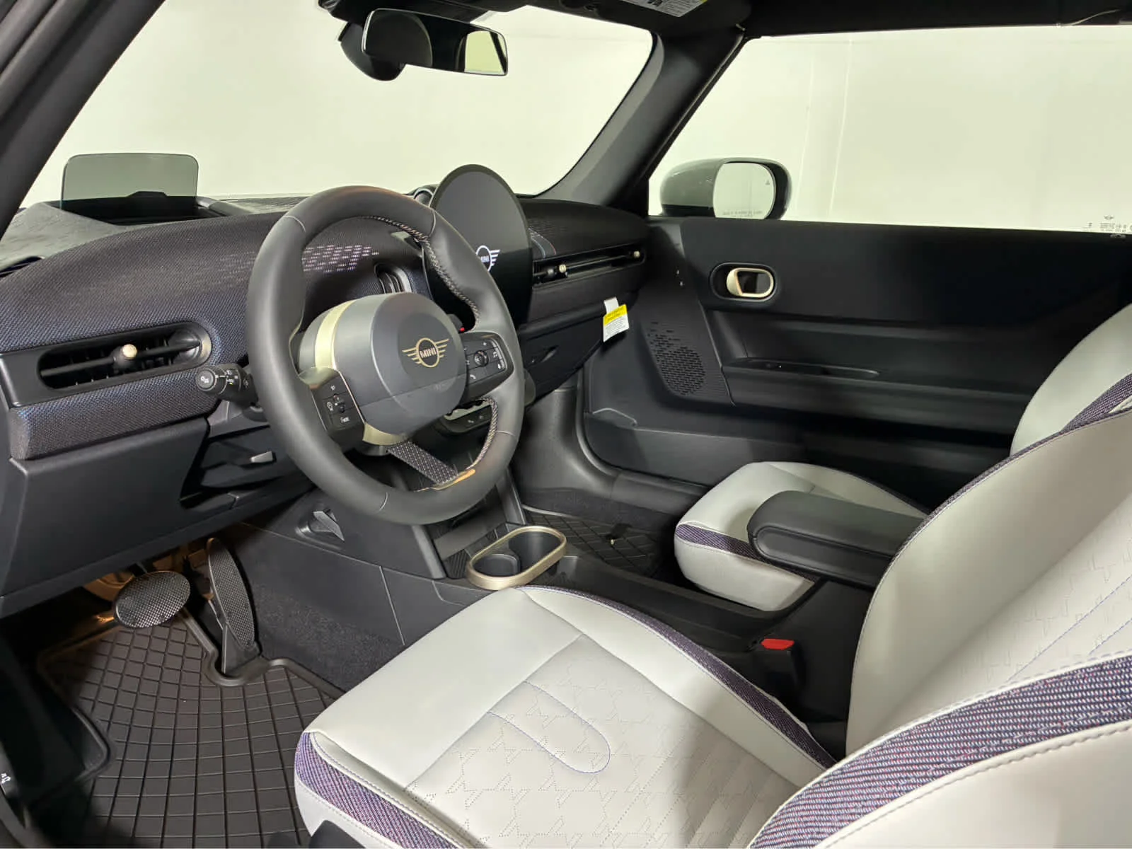 2026 MINI Convertible S - Photo 21