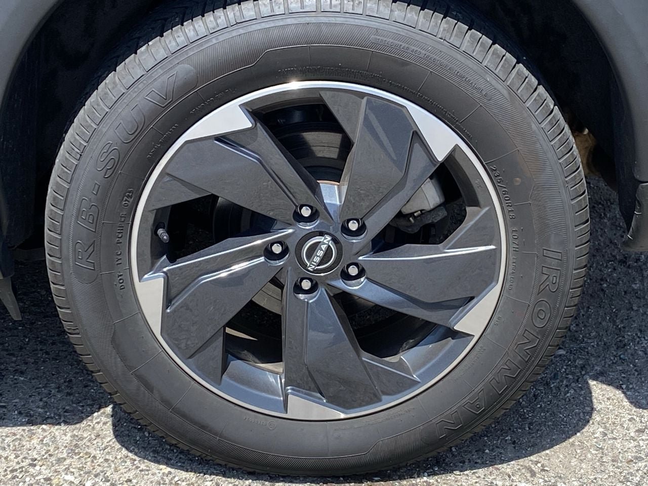 Used 2024 Deep Ocean Blue Pearl Nissan SV image 5