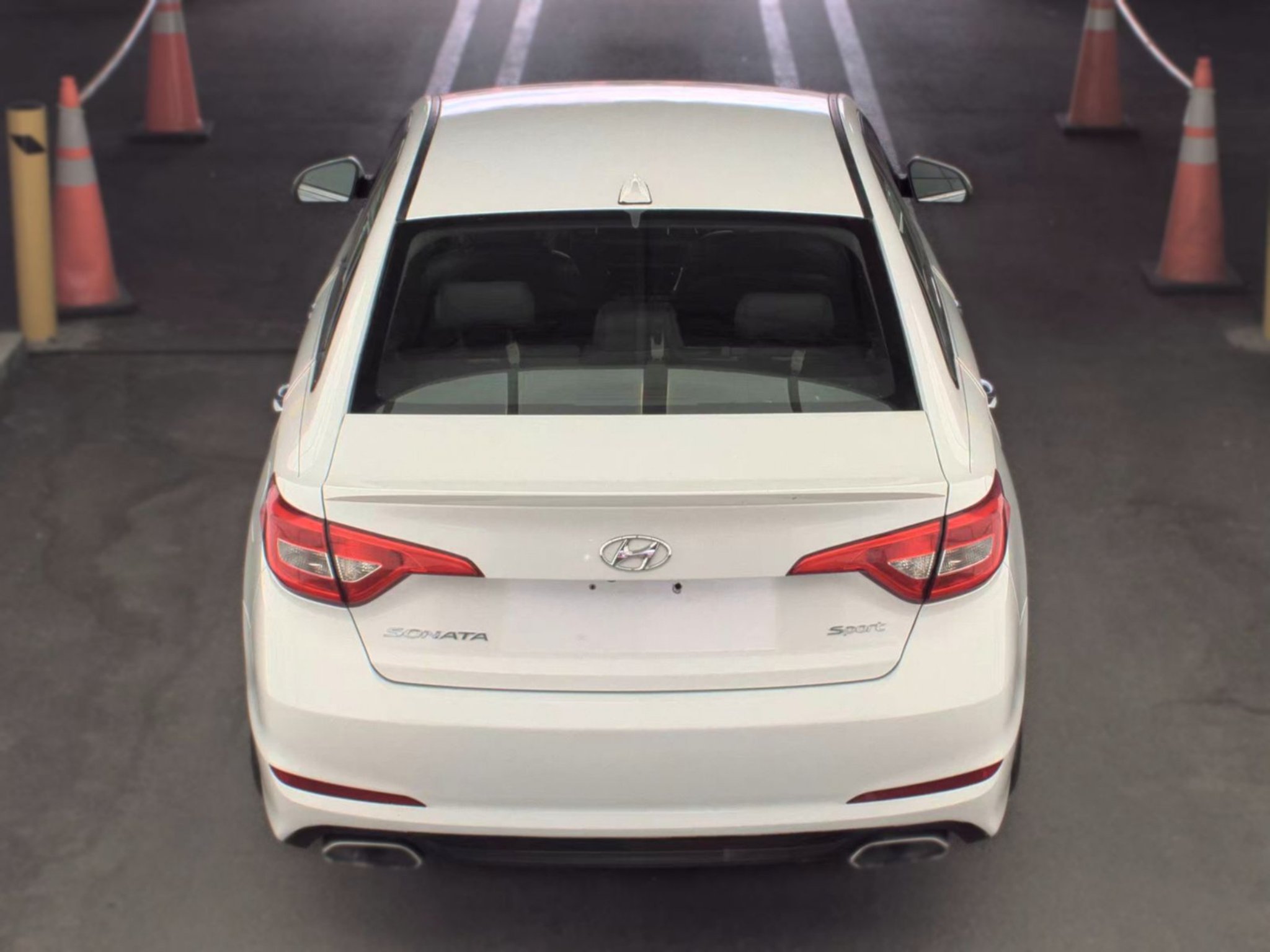 Used 2016 Quartz White Pearl Hyundai 2.4L Sport image 6