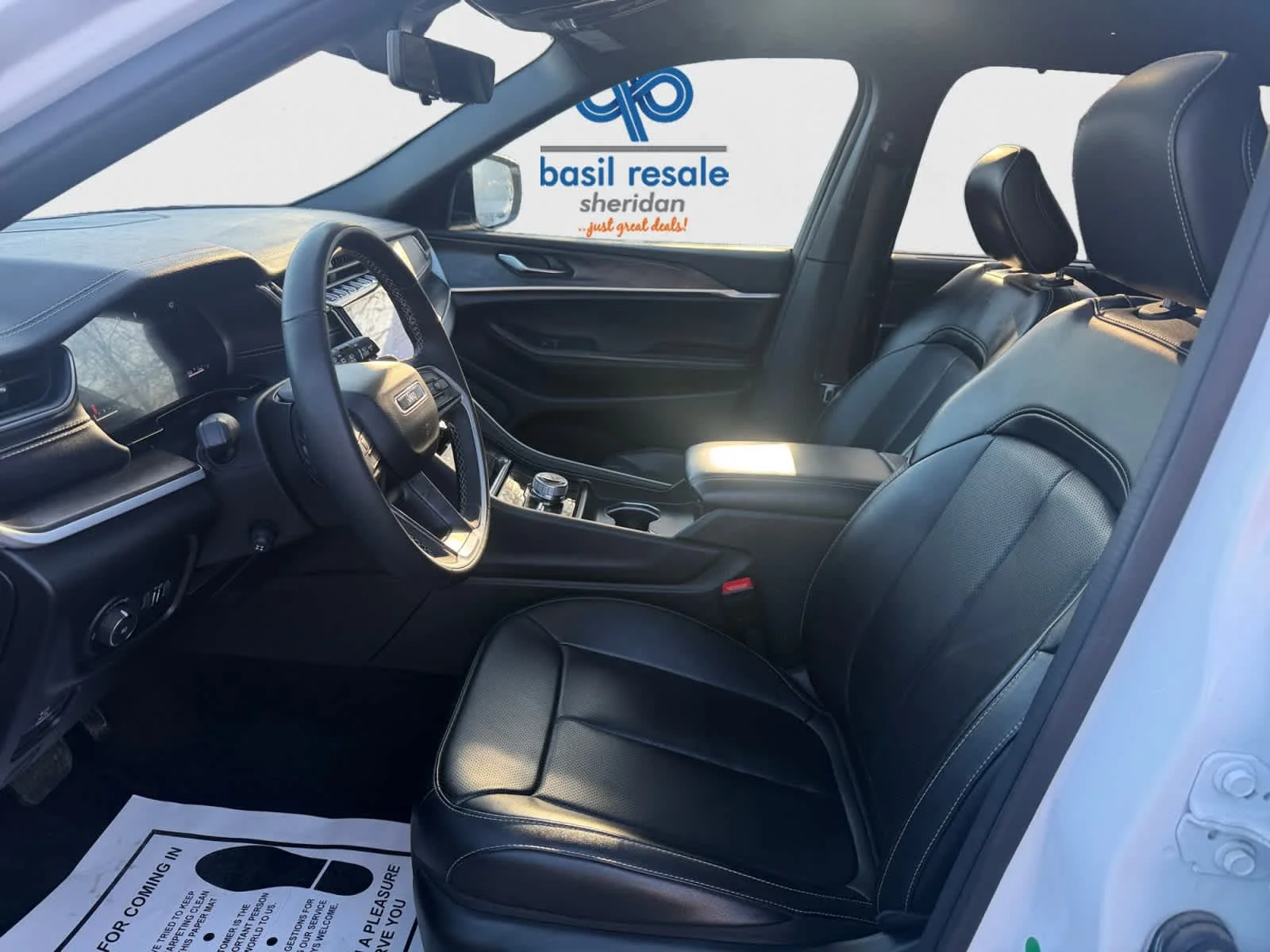 Used 2024 Bright White Jeep Limited image 11