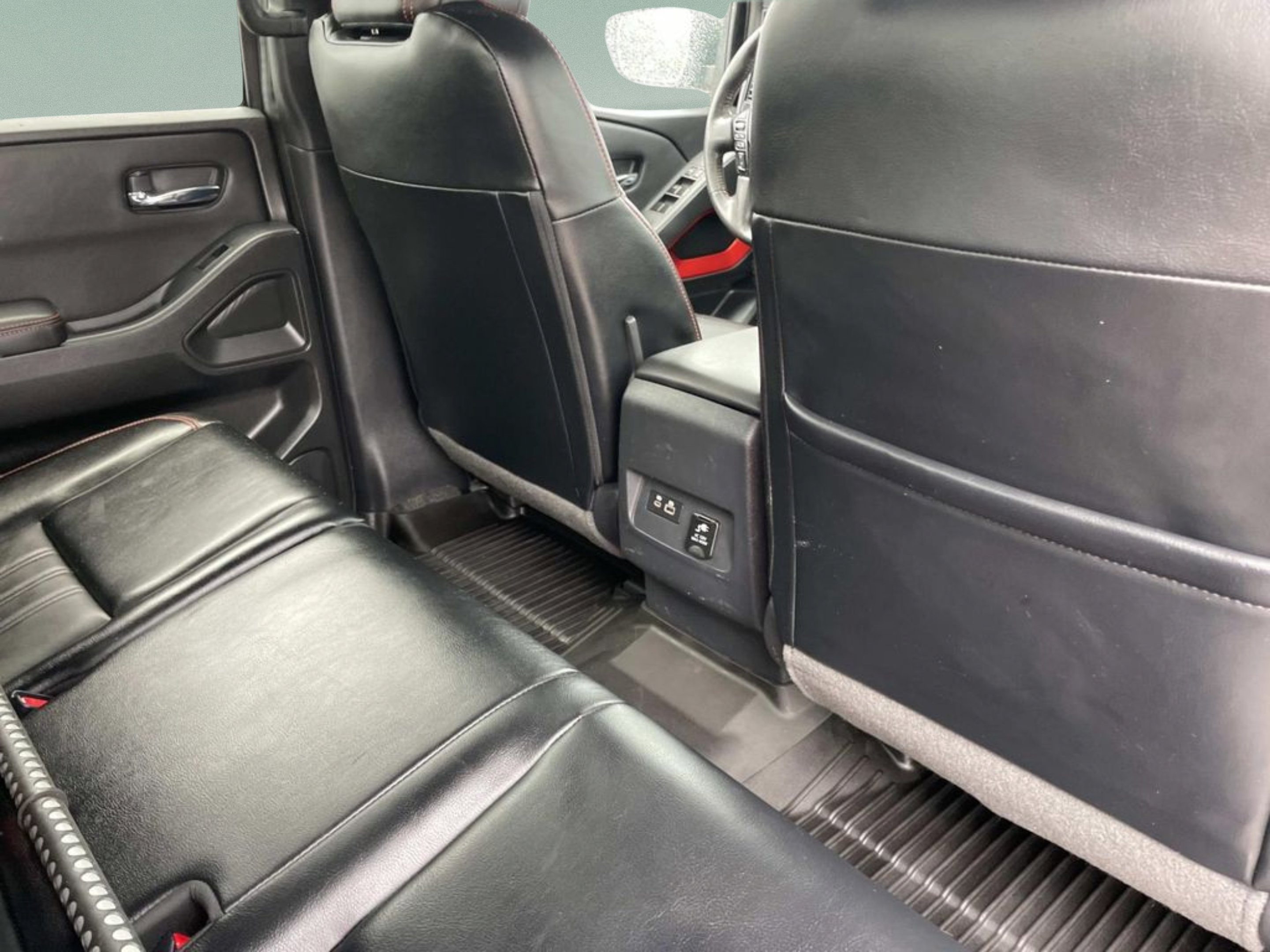 Used 2023 Gray Nissan PRO-4X image 14