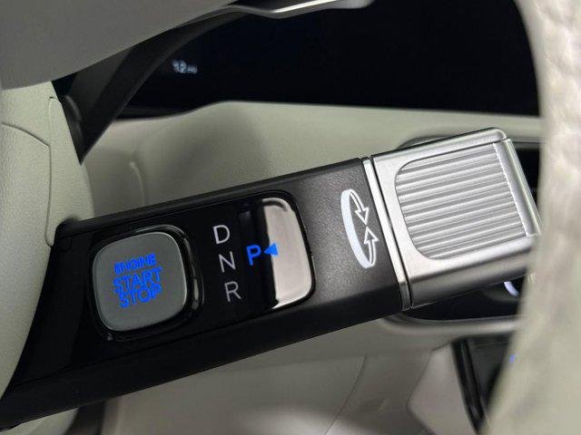 New 2026 White Hyundai SEL 7P image 28