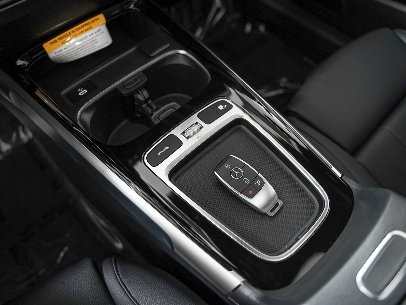 New 2026 Polar White Mercedes-Benz GLB 250 image 15
