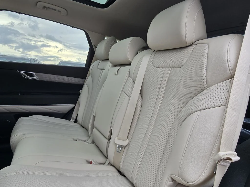 New 2027 Silver Genesis 2.5T Select image 11