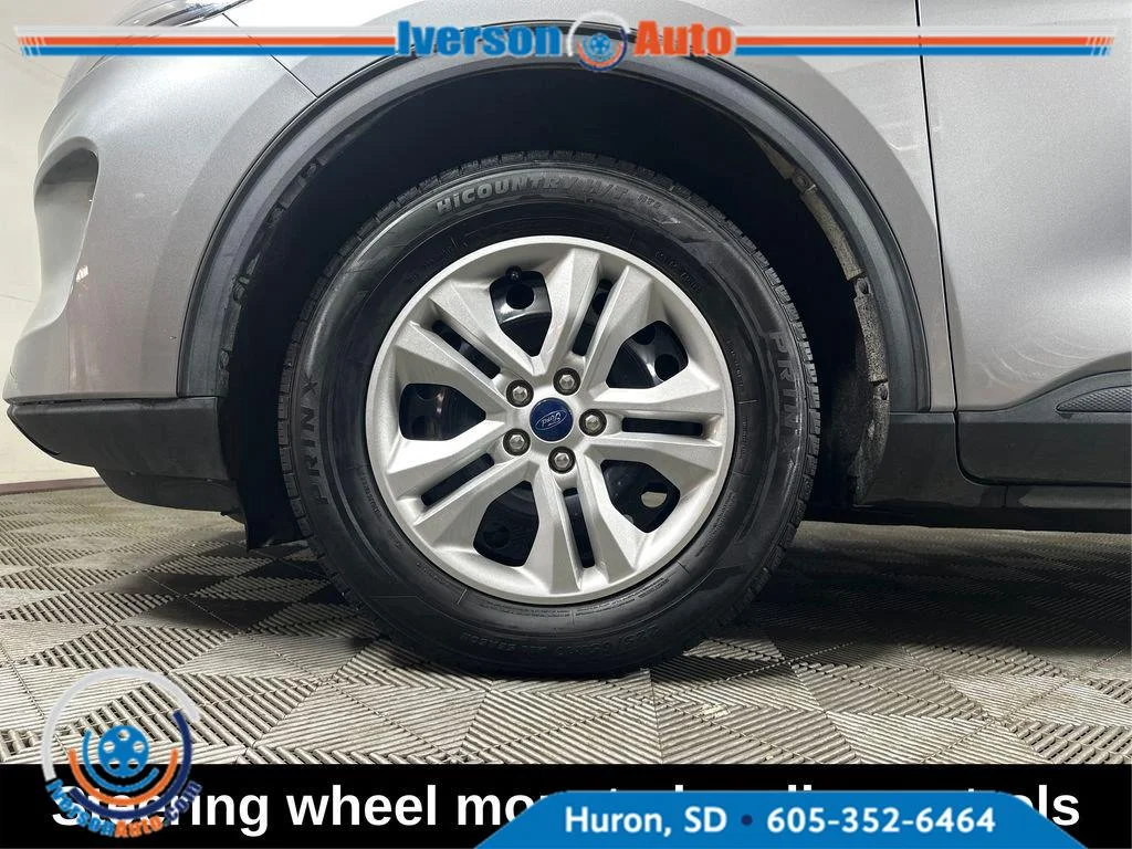 Used 2022 Iconic Silver Ford S image 8