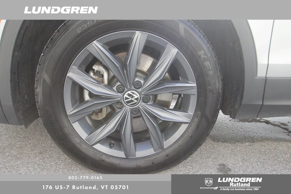 Used 2023 Gray Volkswagen 2.0T SE image 32