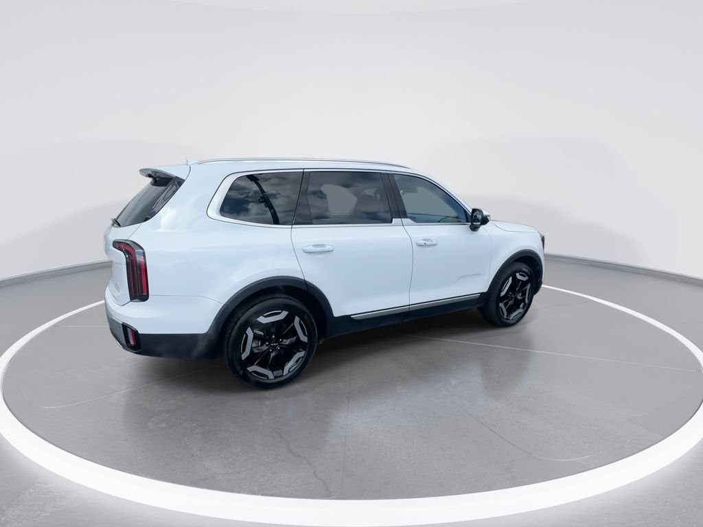 Used 2024 Glacial White Pearl Kia EX image 8