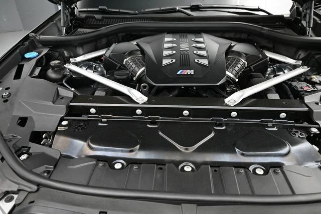 Used 2024 Gray BMW M60i image 24