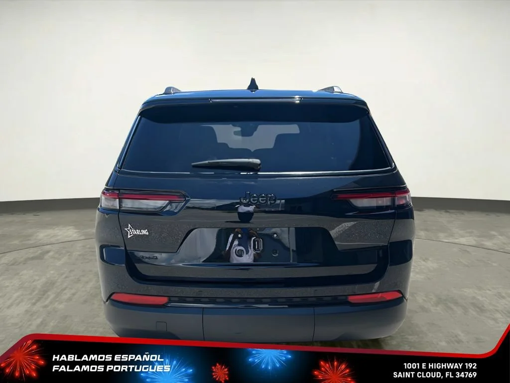 Used 2024 Black Jeep Altitude X 4x4 image 5