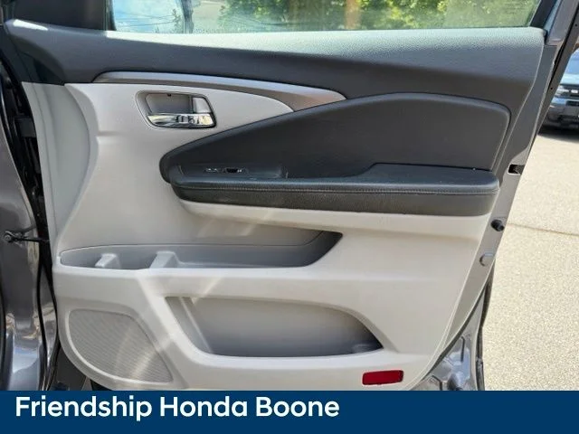 Used 2019 Gray Honda LX image 35