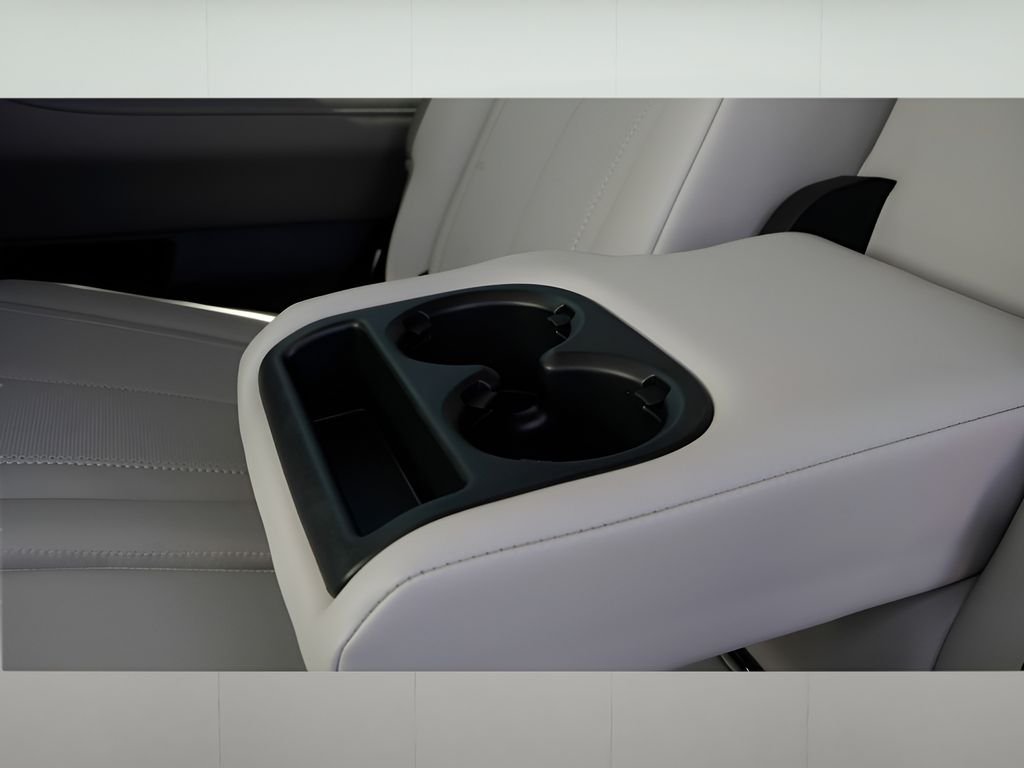 Certified Used 2026 Graphite Shadow INFINITI LUXE image 24