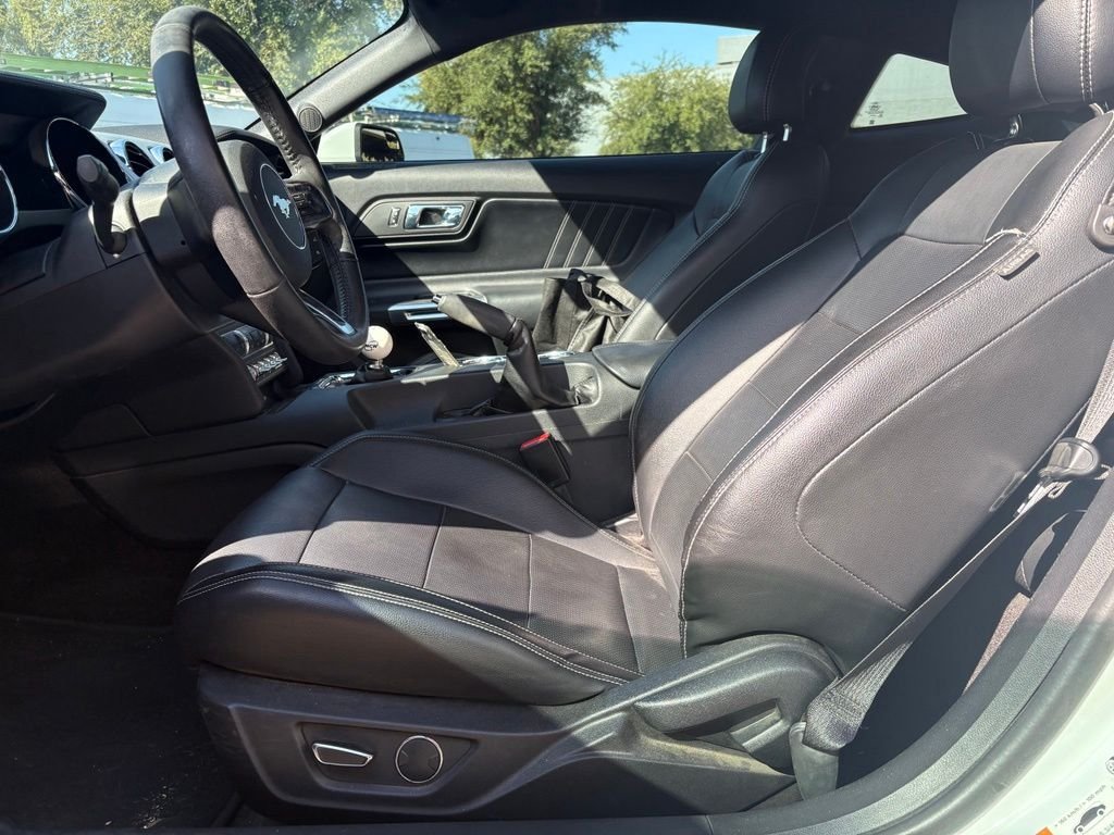 Used 2017 White Ford GT Premium image 8