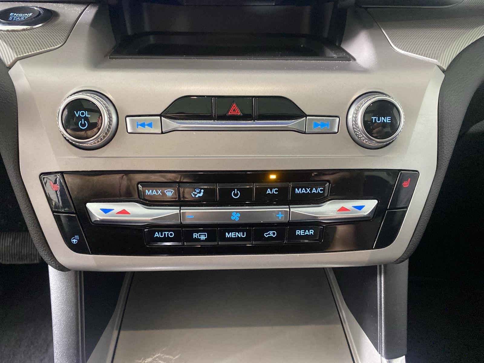 Used 2023 Agate Black Ford XLT image 19