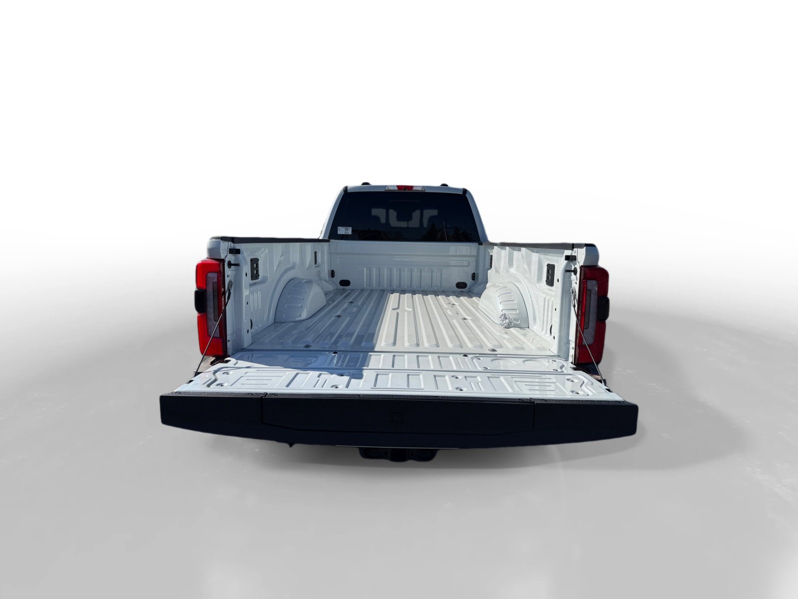 New 2026 Star White Metallic Tri-Coat Ford Platinum image 17