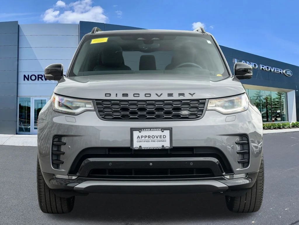Used 2025 Gray Land Rover Dynamic SE image 2