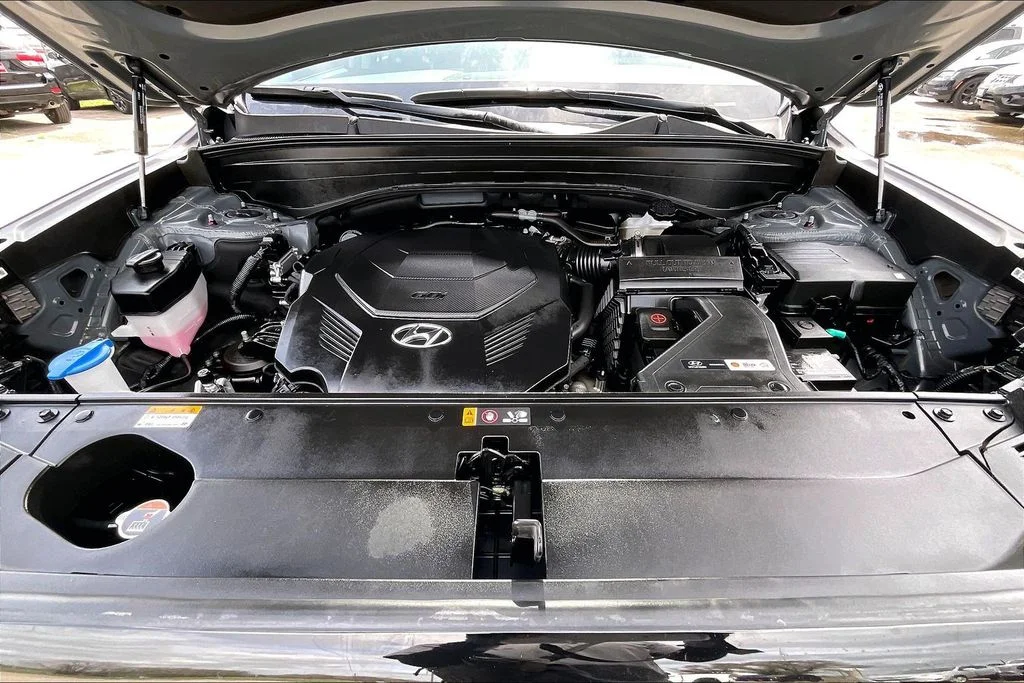 Used 2025 Gray Hyundai SEL image 30