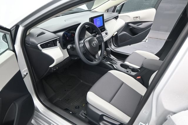 New 2026 Classic Silver Metallic Toyota LE image 4