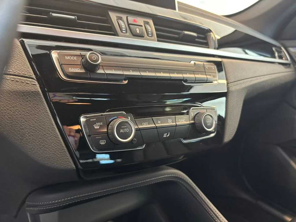 Used 2021 Black BMW xDrive28i image 21