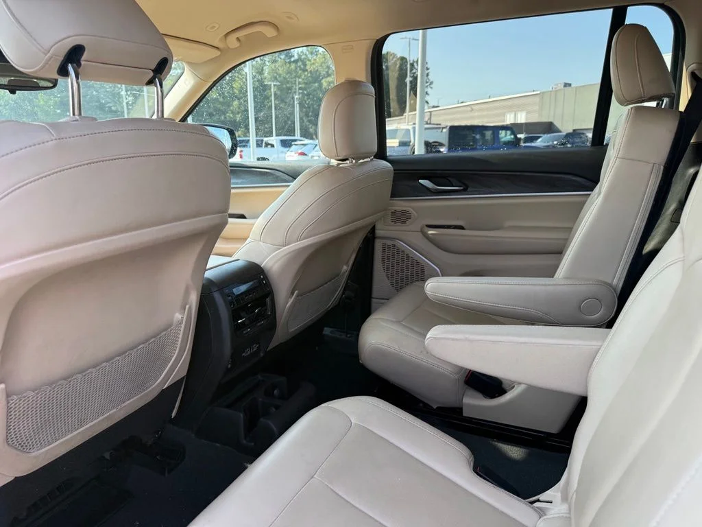 Used 2022 Red Jeep Limited image 21