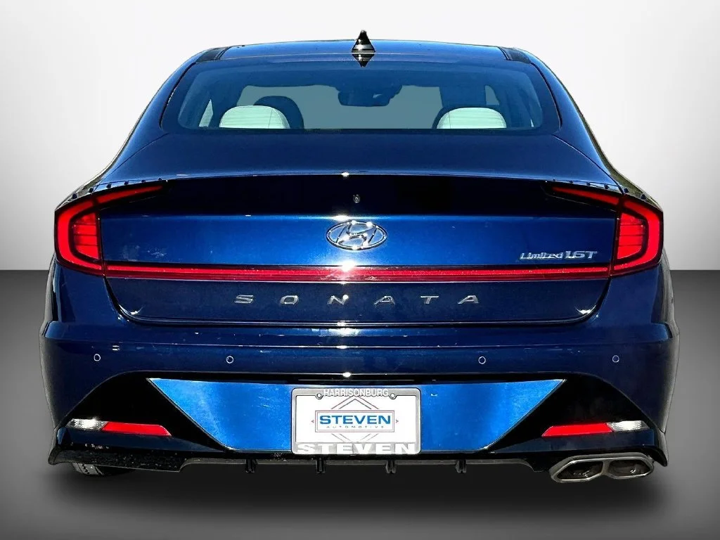 Used 2022 Blue Hyundai Limited image 5
