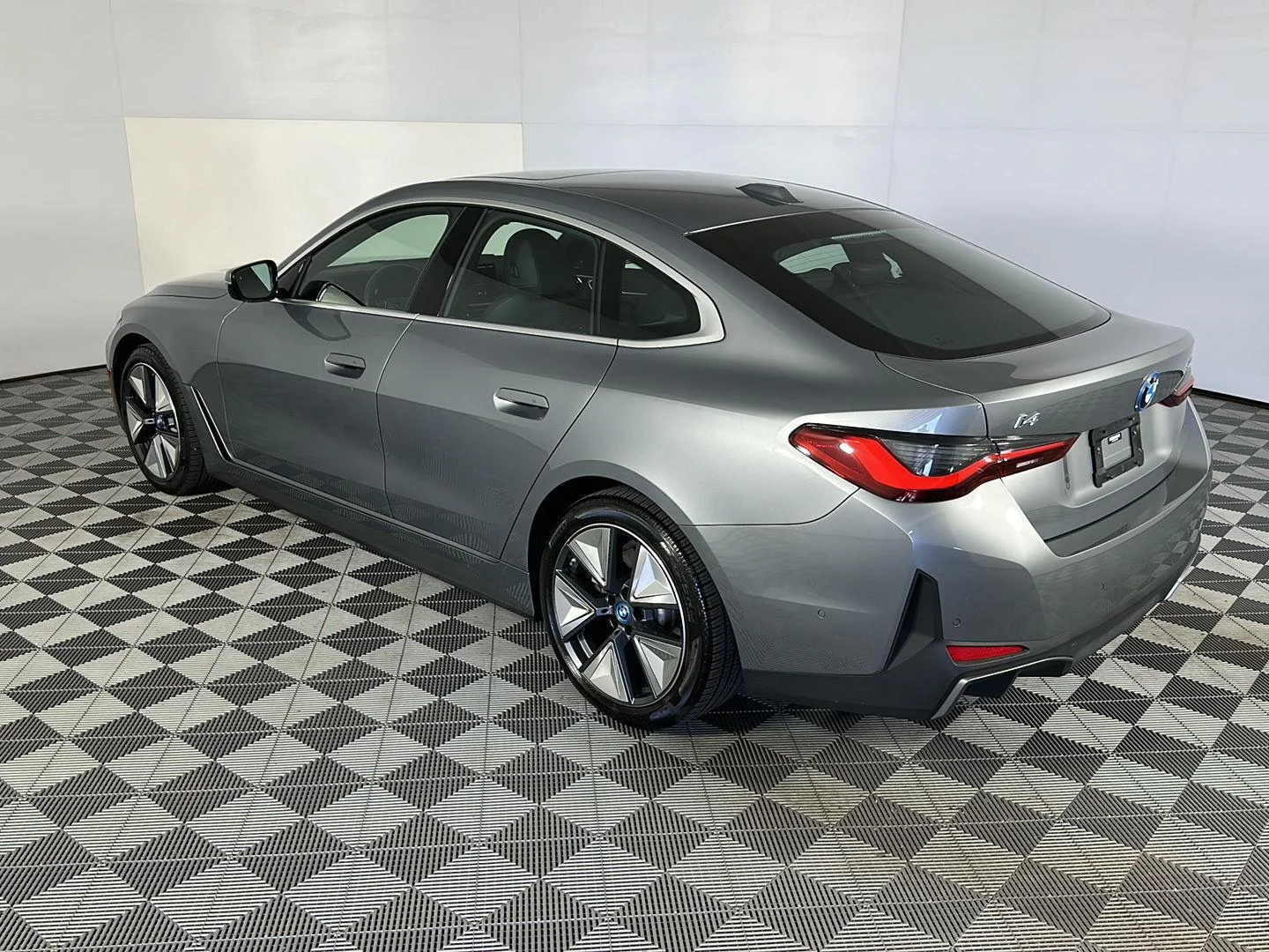 Used 2023 Skyscraper Grey Metallic BMW eDrive40 image 12