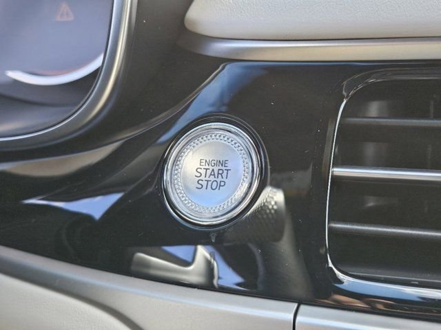 2025 GENESIS G70 Standard - Photo 33