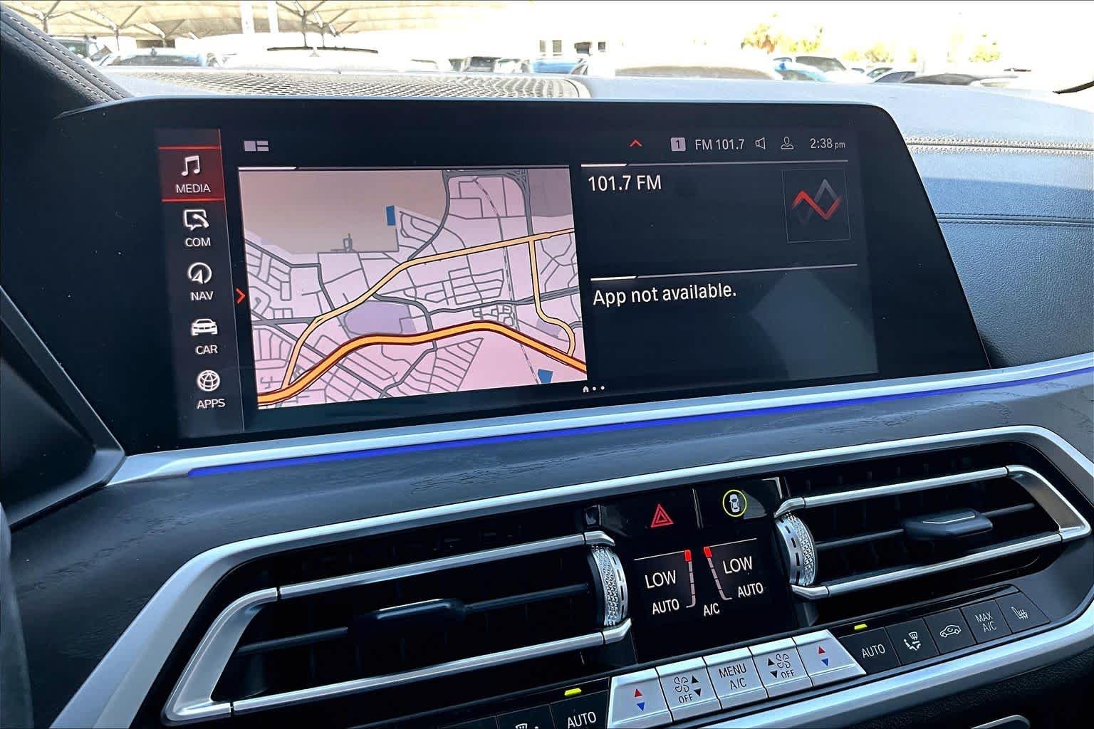 Used 2021 Dark Graphite Metallic BMW xDrive40i image 30