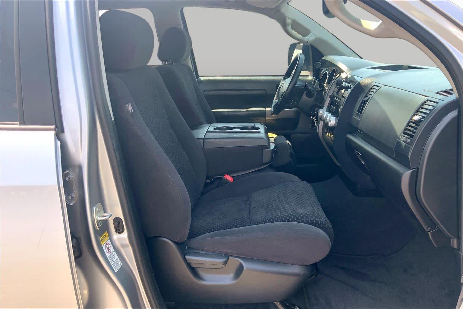 Used 2013 Silver Sky Metallic Toyota  image 9