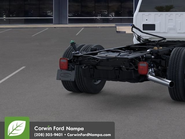 2025 Ford F-600 Super Duty Chassis Cab XL - Photo 21